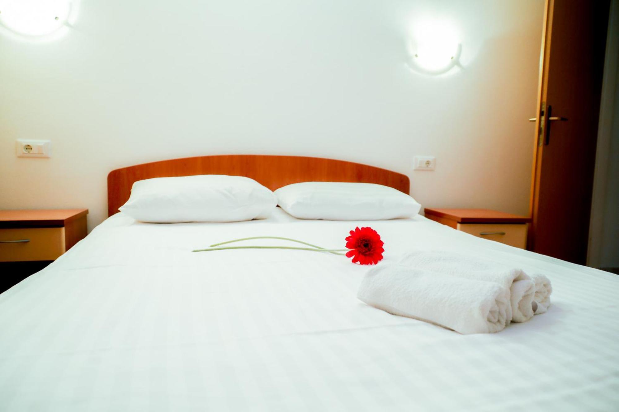The Florens Residence Near The Beach With The Pool, Bbq And Kids Playground, Zadar Diklo Room photo